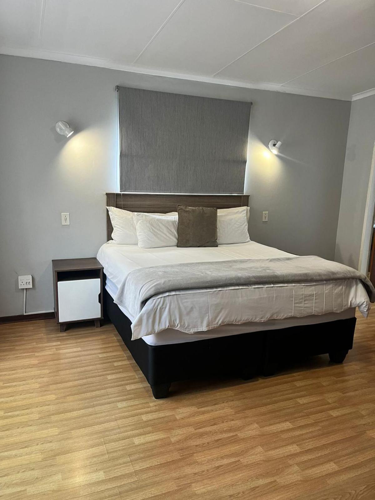African Kingdom Guest House Боксбург Номер фото
