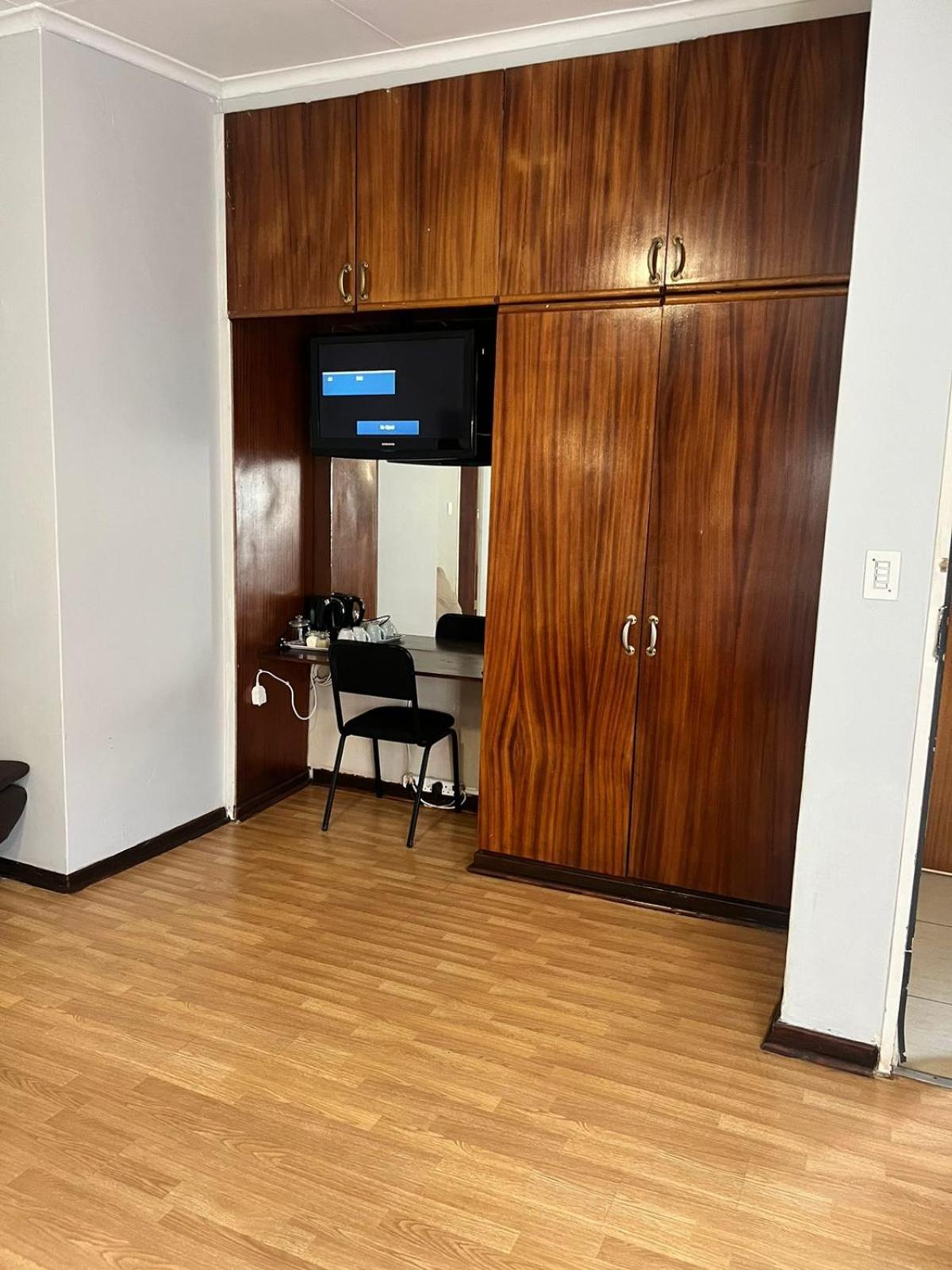 African Kingdom Guest House Боксбург Экстерьер фото